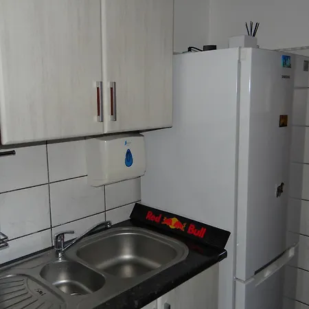 Maria-antonia Guest house *